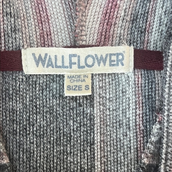 Women’s Wallflower Baja Hoodie Sweatshirt – Size S - Picture 2 of 6